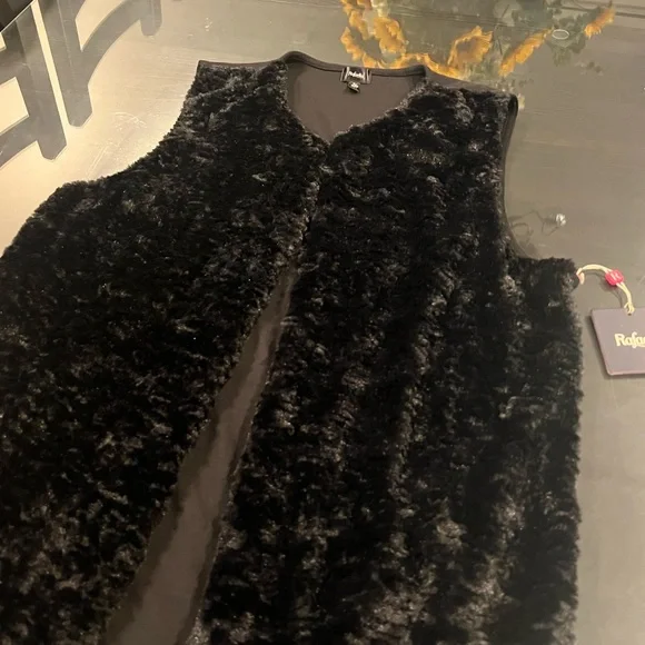 Vest - Picture 4 of 6